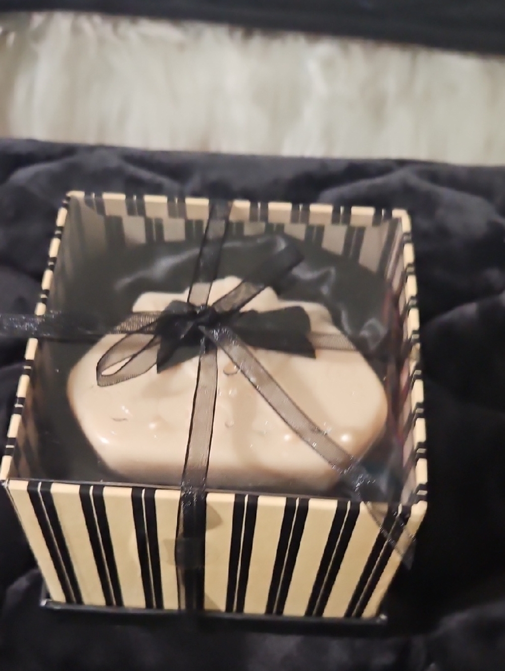 Luxury Cream Bathing Soap Gift Set with Black Ribbon